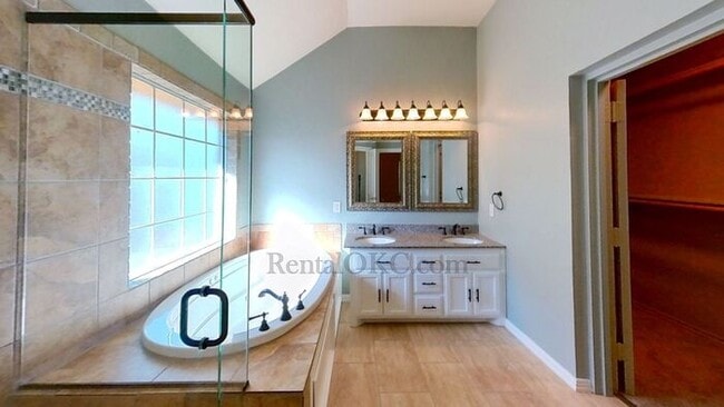 Building Photo - Rock Creek beauty