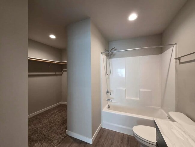 Building Photo - Amazing Brand New Home with 3 Bedrooms & 2...