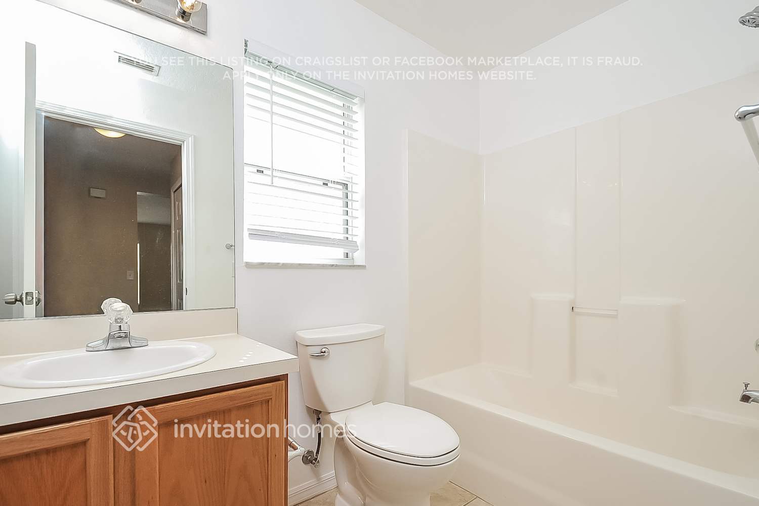 Building Photo - 11007 Golden Silence Dr