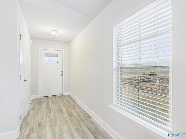 Building Photo - 15251 Lapwing Cv