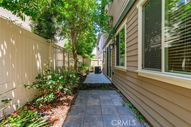 Building Photo - 1347 S Magnolia Ave