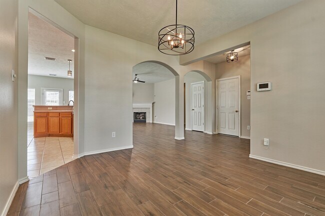 Building Photo - 6403 Sagewalk Ct