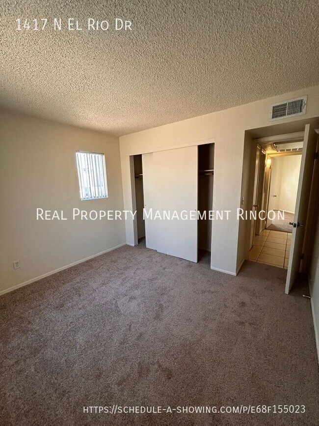 Building Photo - 1417 N El Rio Dr