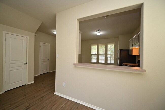 Building Photo - 16806 Mammoth Springs Dr