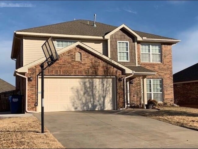 Building Photo - 611 W Shadow Ridge Way