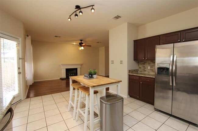 Building Photo - 15321 Ozone Pl