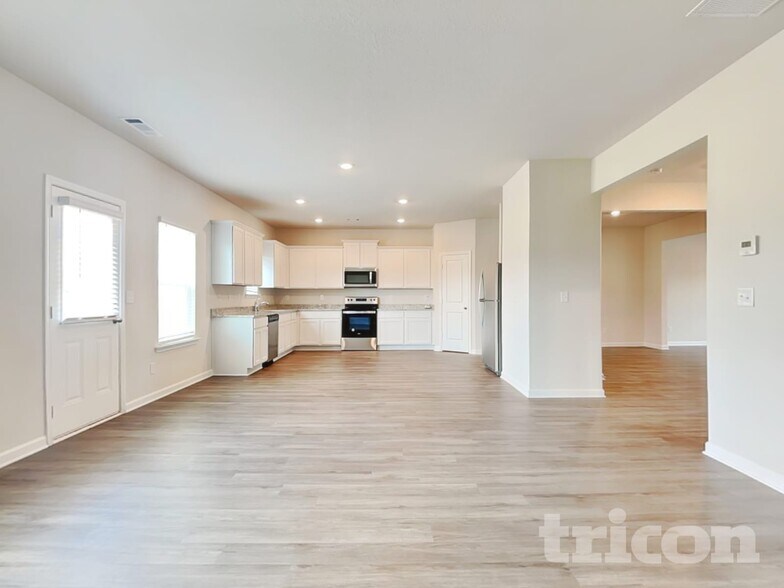 Building Photo - 1251 Fendt Dr