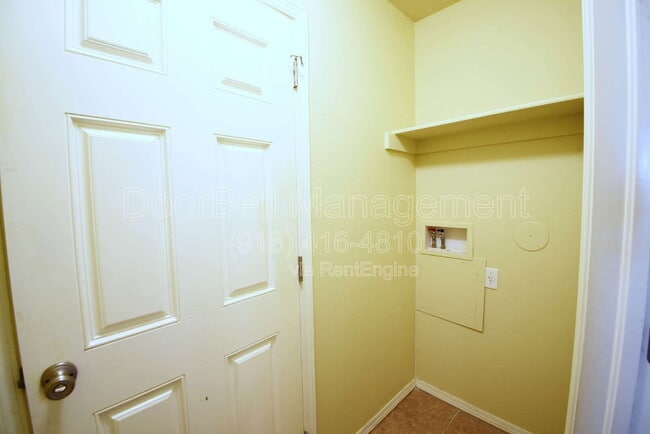 Building Photo - 5712 N 34th St