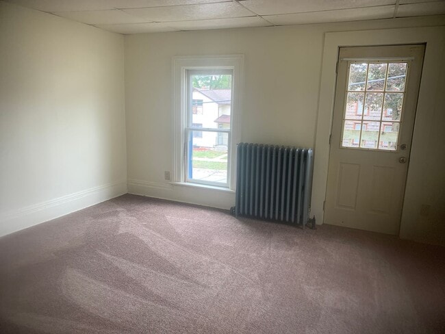 Building Photo - 16 N Washington St