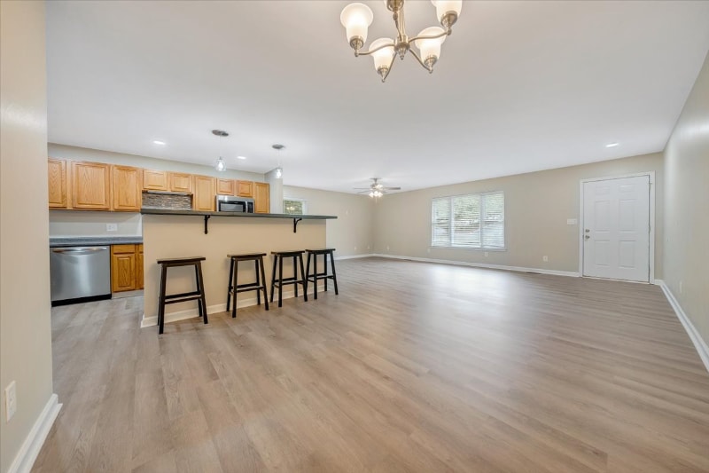 Building Photo - 185 Catawba Rd