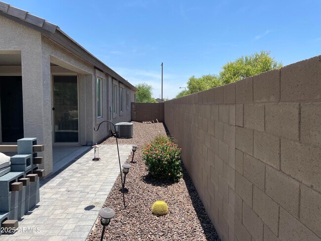 Building Photo - 13572 W Paso Trail
