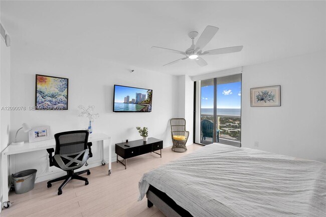 Building Photo - 20515 E Country Club Dr