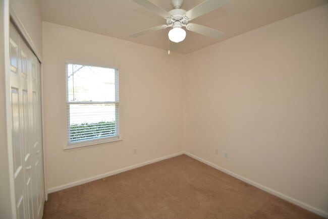 Building Photo - "Charming 3-Bedroom Condo Haven in St. Aug...