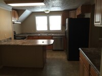 Building Photo - 428 Hill Dr