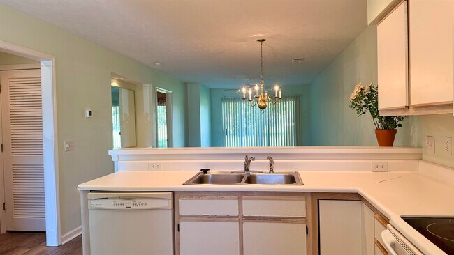 Building Photo - 619 Waterway Village Blvd