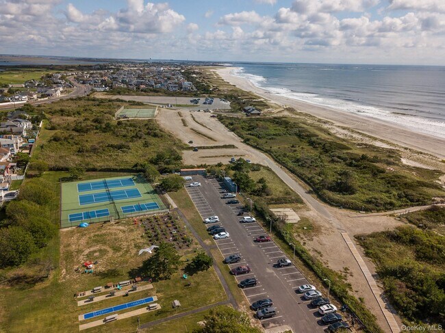 Building Photo - 2 Richmond Rd