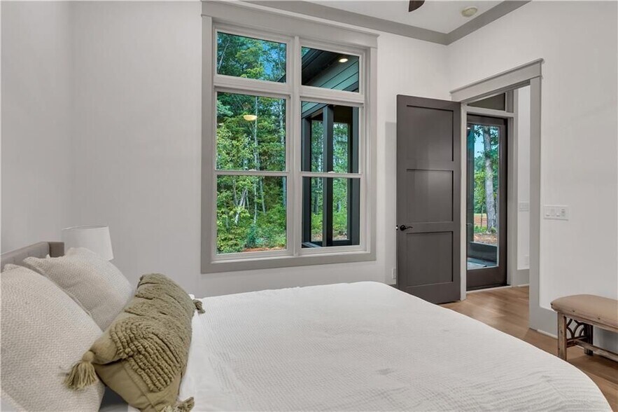 Building Photo - 54 Villa Rd