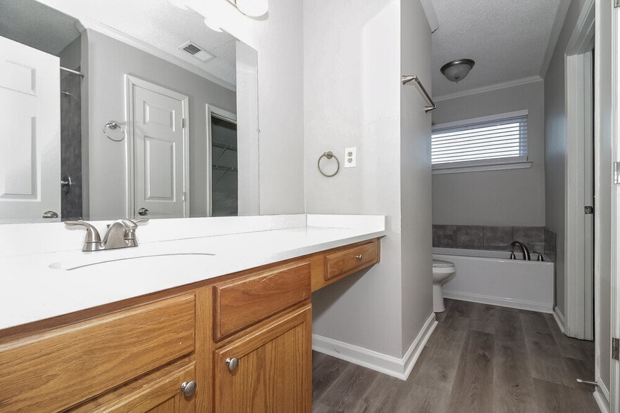 Building Photo - 1031 Jessa Cove