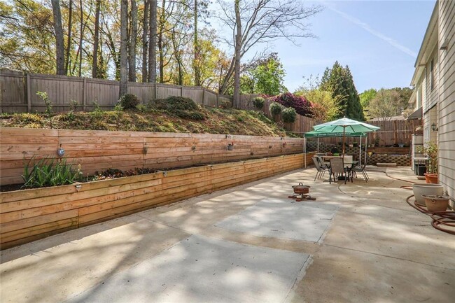 Building Photo - 2835 Olde Town Park Dr