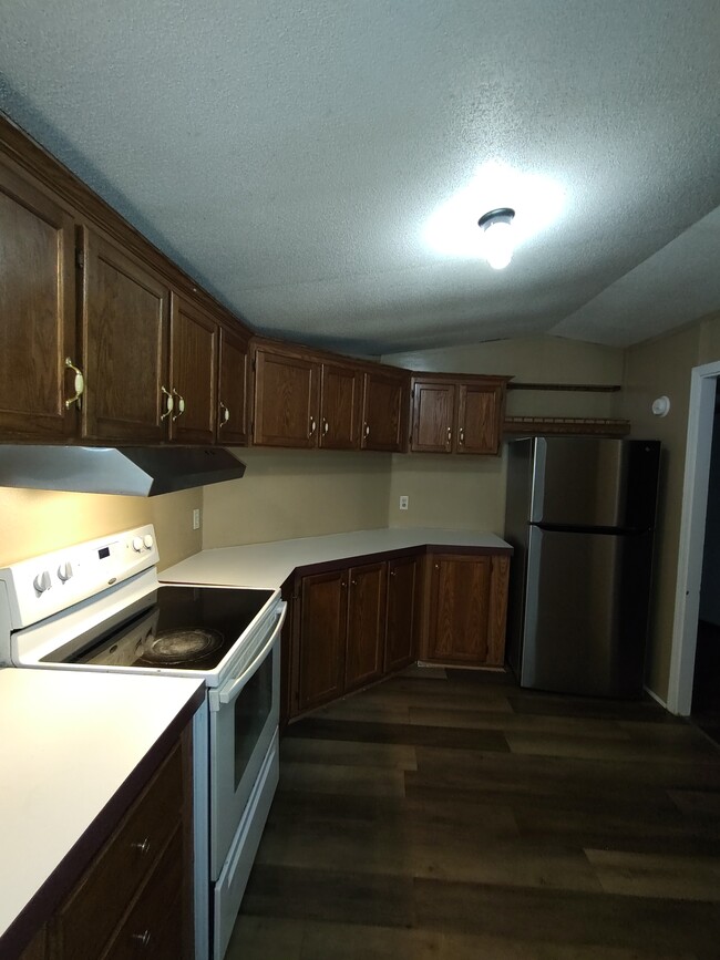 Building Photo - 31200 US-96