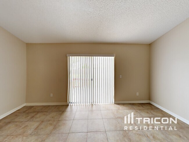 Building Photo - 2880 Lockwood Boulevard Deltona FL