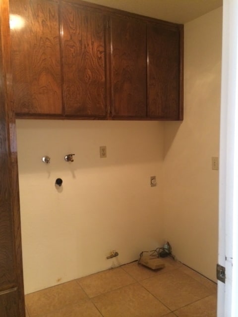 Building Photo - 3 BEDROOM HOME IN APPLE VALLEY