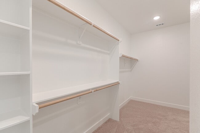 Building Photo - 215 Warbler Song Dr