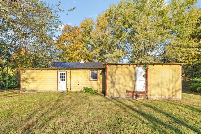 Building Photo - 1124 Palmyra Rd