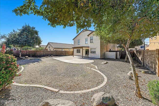 Building Photo - 2847 S 161st Dr