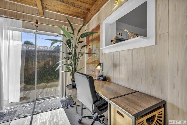 Building Photo - 405 Gregory Way