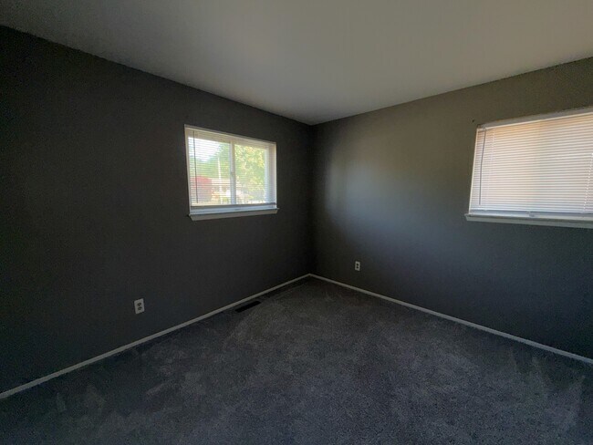 Building Photo - 31846 Regal Dr