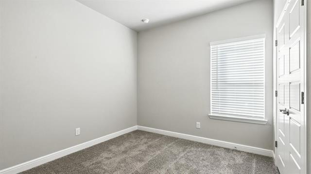 Building Photo - 302 Lelo Ln