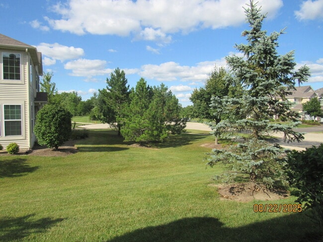Building Photo - 410 S Jade Ln