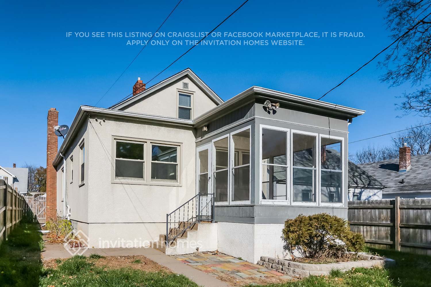 Building Photo - 1040 Geranium Ave E