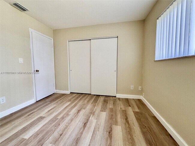 Building Photo - 3449 NW 44th St