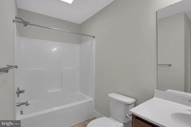 Building Photo - 121 Despina Dr