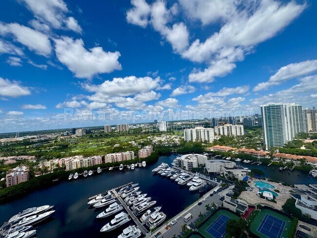 Building Photo - 19667 Turnberry Way