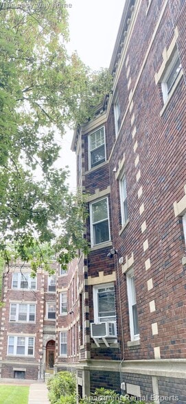 Building Photo - 13 Ellery St