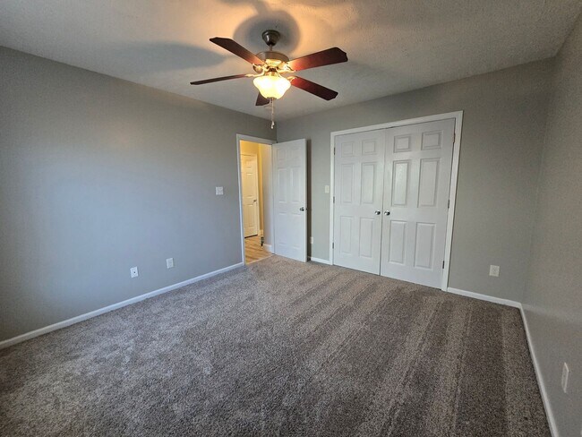 Building Photo - 362 Broad Dr