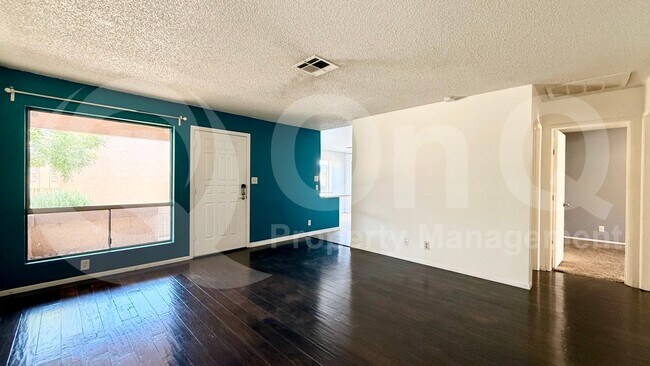 Building Photo - 99 N Cooper Rd