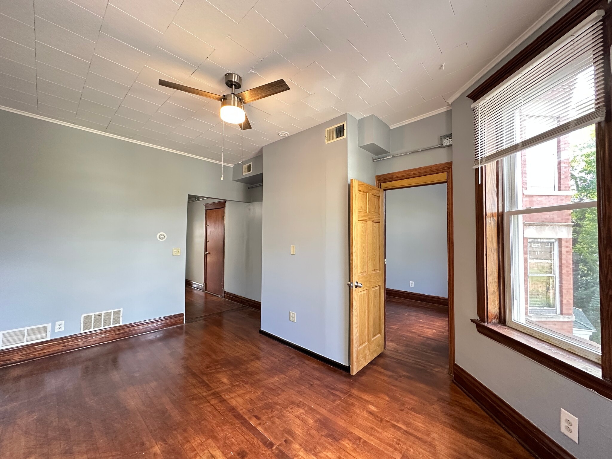 Building Photo - 2713 W 16th St