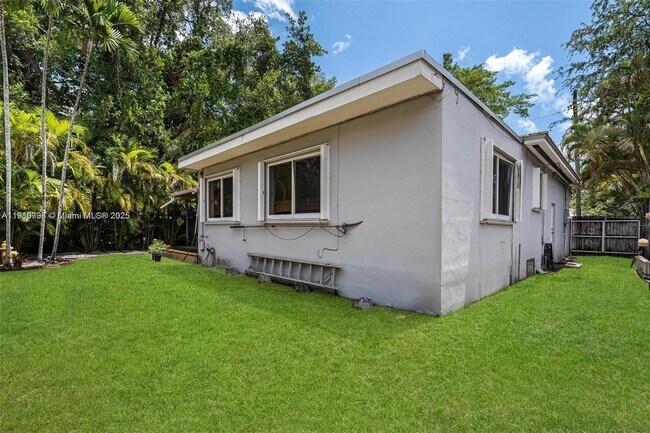 Building Photo - 2431 Overbrook St