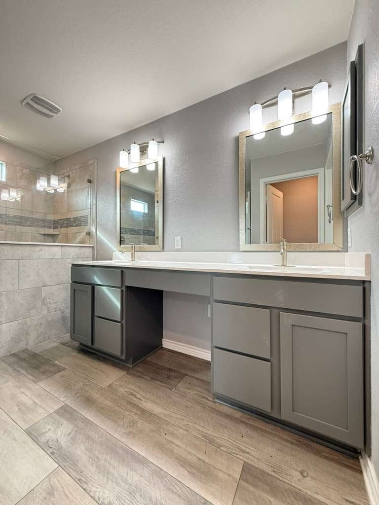 Building Photo - 323 Deer Crest Dr