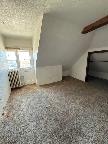 Building Photo - 521 S 12th St