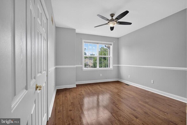 Building Photo - 16 Oak Leaf Ln