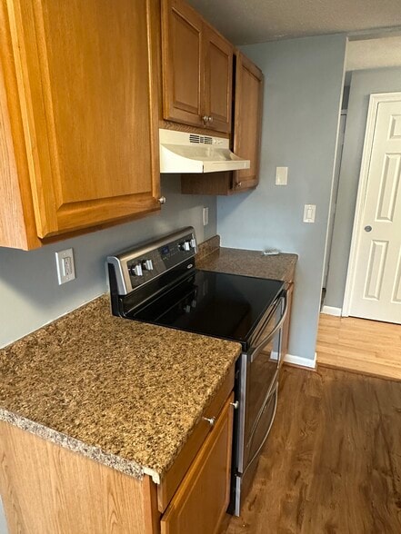 Building Photo - 31 Jones Ter