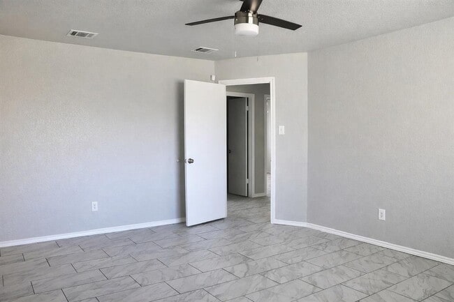 Building Photo - 408 Sage Boot Dr