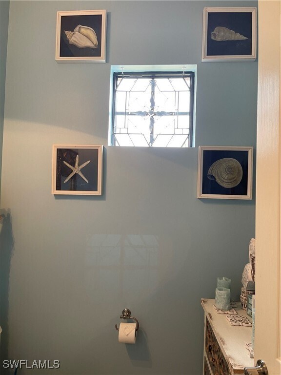 Building Photo - 9081 Albion Ln S