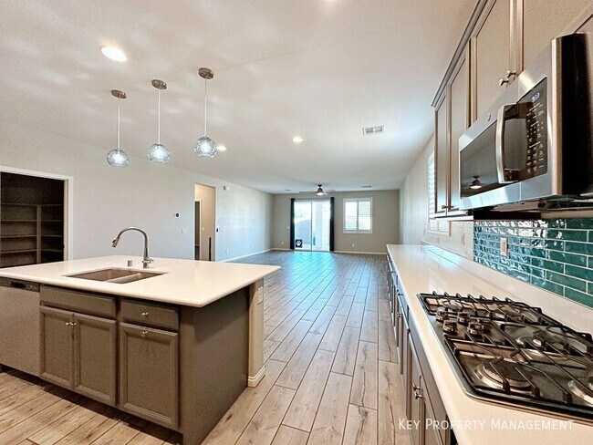 Building Photo - 6033 Torciano St
