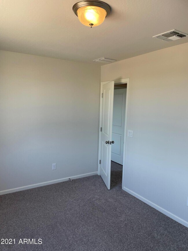 Building Photo - 149 W Bobcat Pl